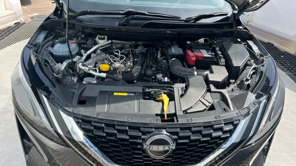 Nissan Qashqai 1.3 Dig-t Mh 158 N-connecta Xtronicfront R Grey #8