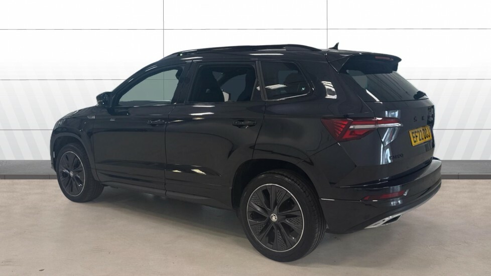 Skoda Karoq Sportline Black #2