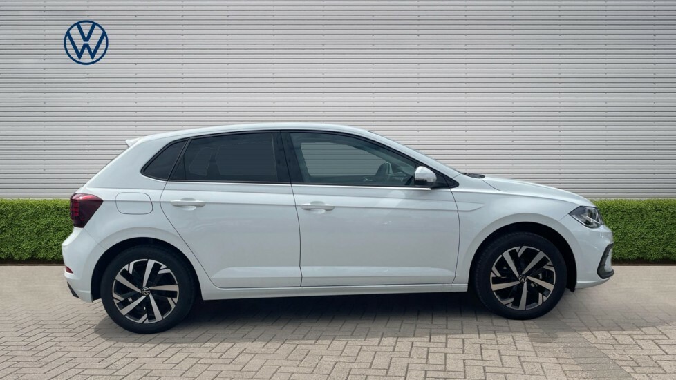 Volkswagen Polo Match White #4