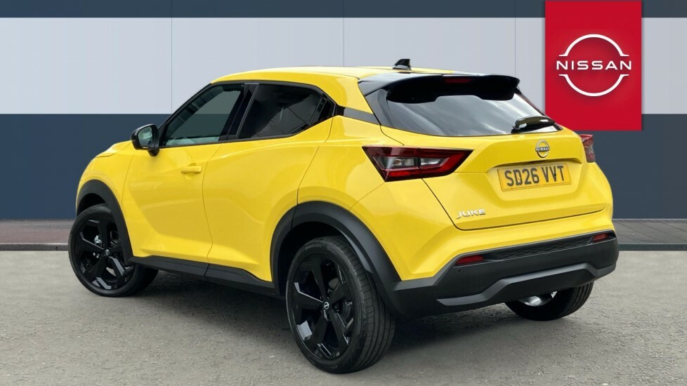 Nissan Juke Tekna Yellow #2