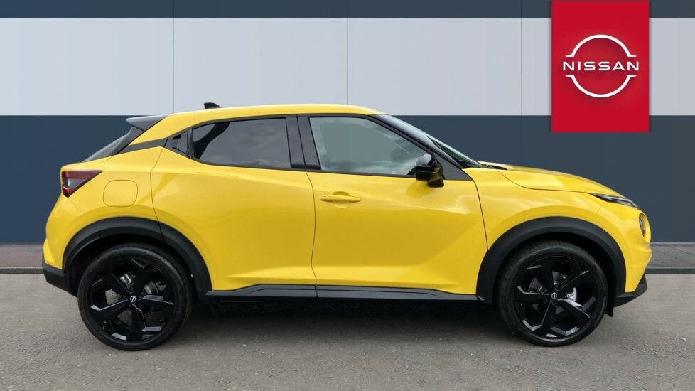 Nissan Juke Tekna Yellow #5