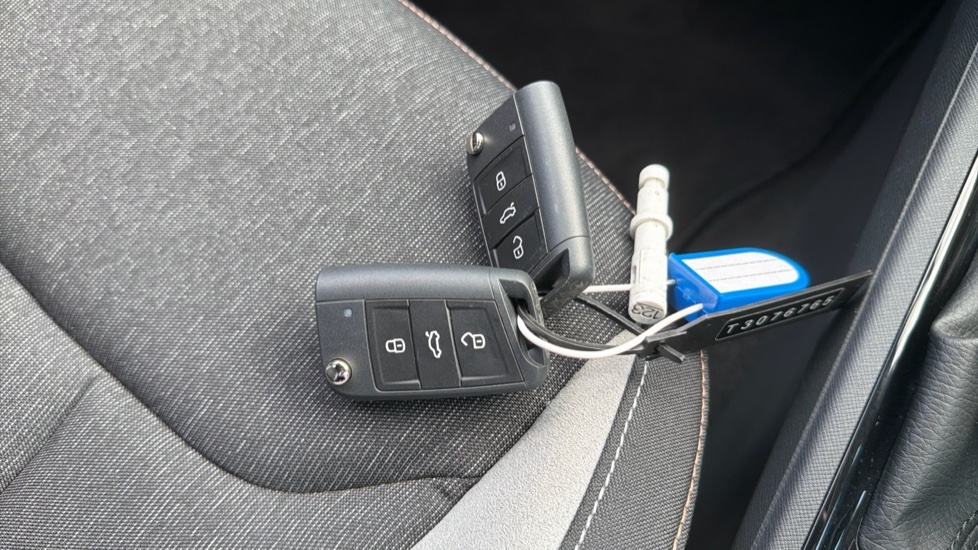 Skoda Kamiq 1.0 Tsi Se Edition Dsg Silver #19