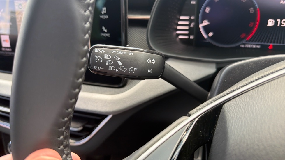Skoda Kamiq 1.0 Tsi Se Edition Dsg Silver #23