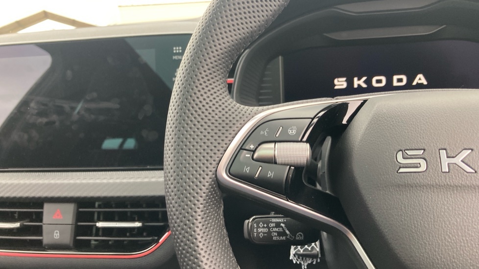 Skoda Kamiq 1.0 Tsi Monte Carlo Edition Dsg White #17