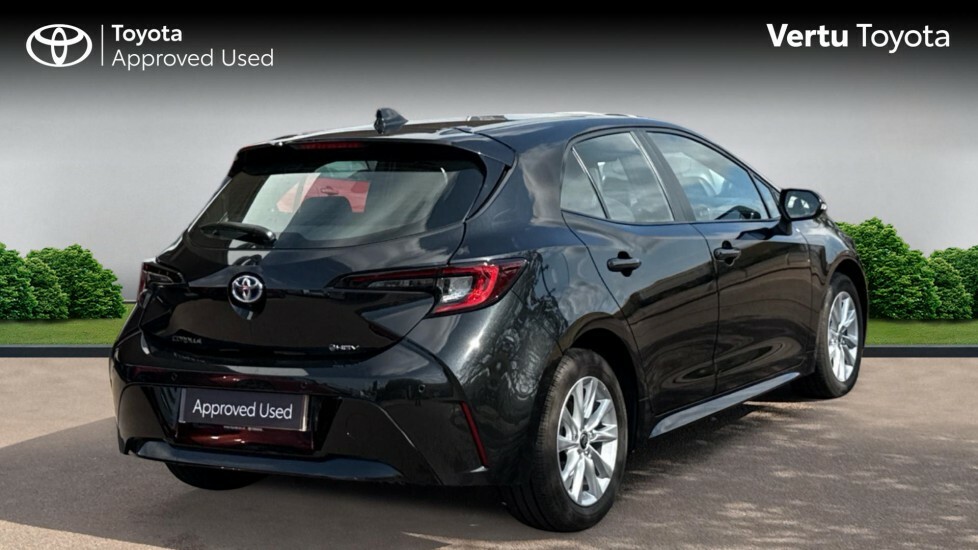 Toyota Corolla Icon Black #2