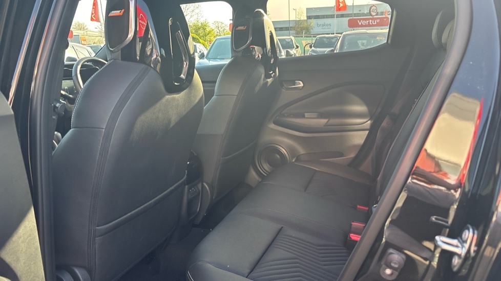 Nissan Juke 1.0 Dig-t N-connecta Heat Pack Suv Manu White #16