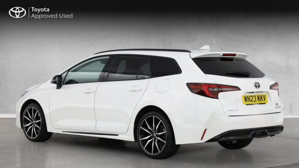 Toyota Corolla Gr Sport White #4