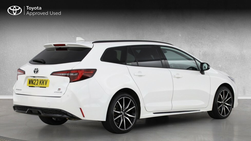 Toyota Corolla Gr Sport White #2