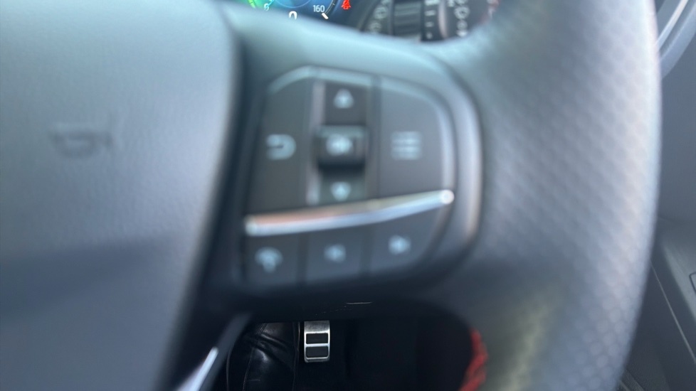 Ford Kuga 2.5 Fhev St-line Cvt Estate White #25