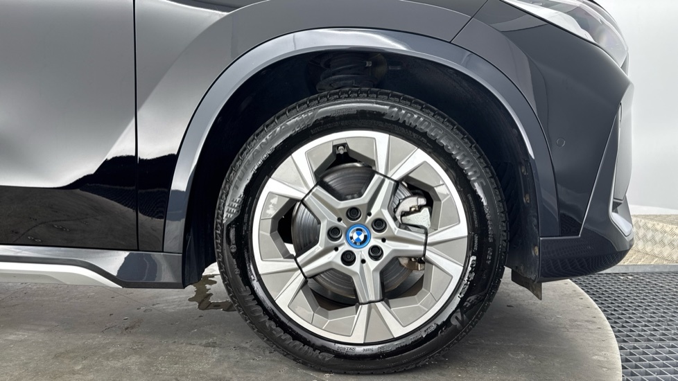 BMW iX1 30 66.5Kwh Xline Suv Xdrive 11K Black #14