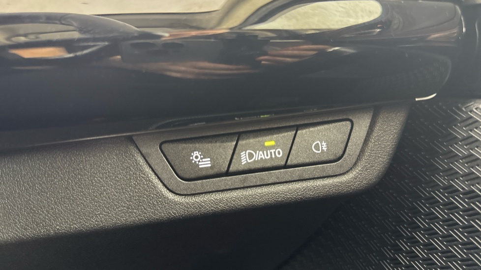 BMW iX1 30 66.5Kwh Xline Suv Xdrive 11K Black #20