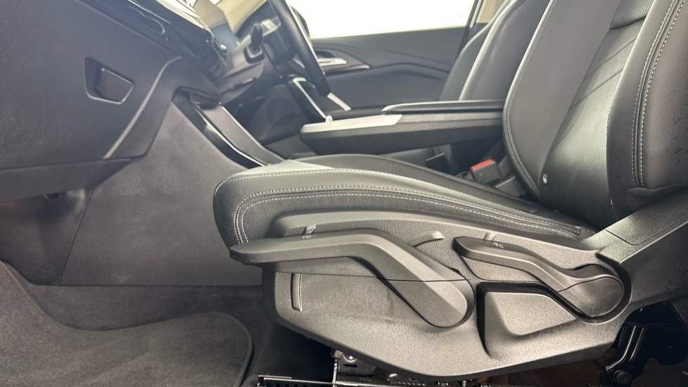 BMW iX1 30 66.5Kwh Xline Suv Xdrive 11K Black #35