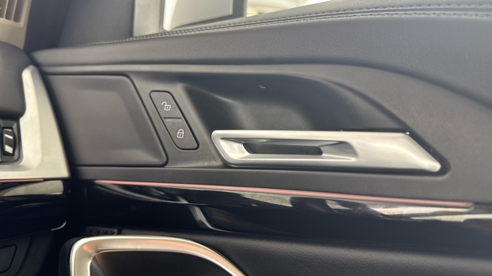 BMW iX1 30 66.5Kwh Xline Suv Xdrive 11K Black #52