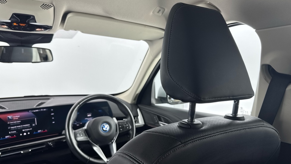 BMW iX1 30 66.5Kwh Xline Suv Xdrive 11K Black #43