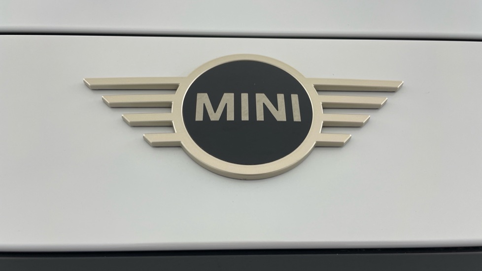 Mini Countryman 1.5C Mhev Exclusive Suv Steptronic 17 Black #24