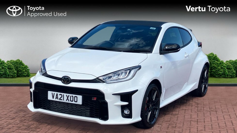 Toyota Yaris 1.5 Hybrid Design Cvt White #3