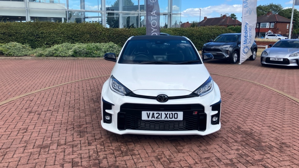 Toyota Yaris 1.5 Hybrid Design Cvt White #42