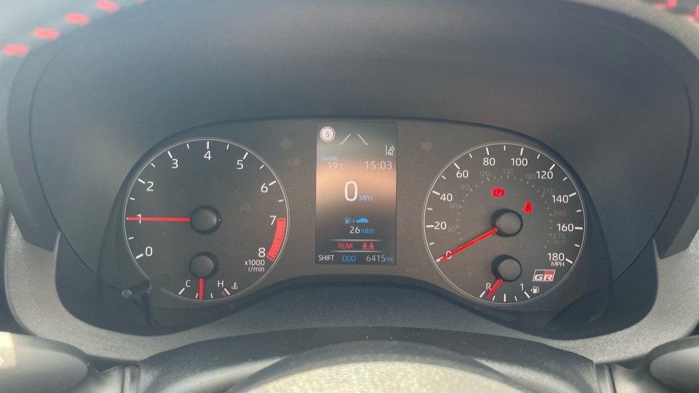 Toyota Yaris 1.5 Hybrid Design Cvt White #11