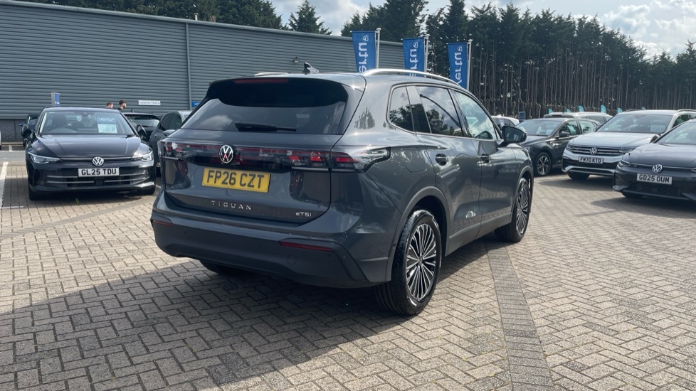 Volkswagen Tiguan 2.0 Tdi R-line Dsg 150 Ps Black #28