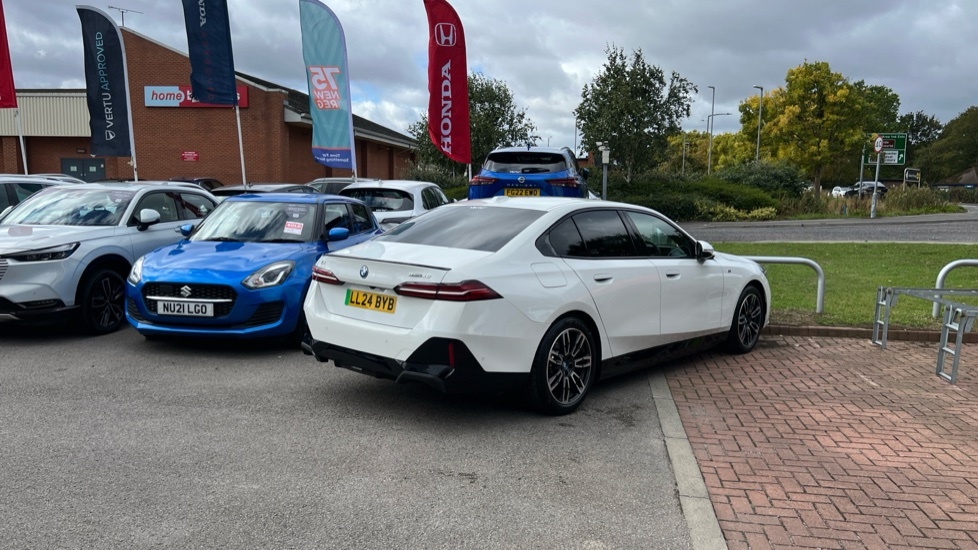 BMW i5 M60 83.9Kwh Saloon Xdrive 601 P Grey #33