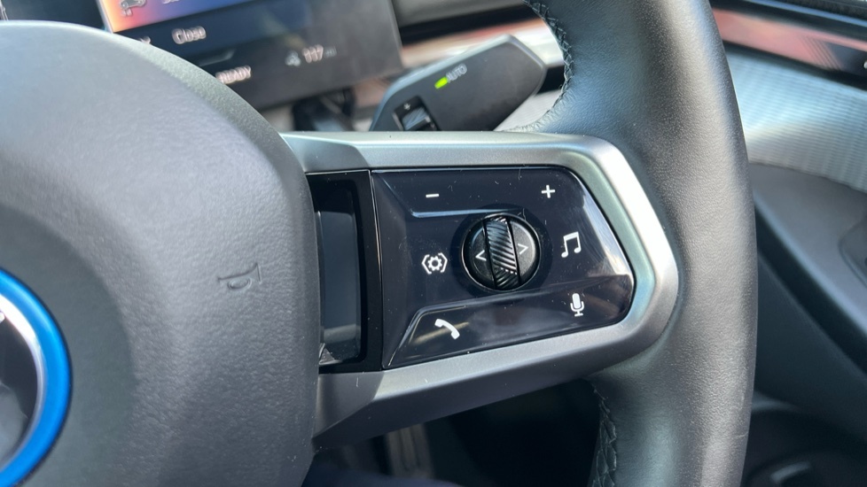 BMW i5 M60 83.9Kwh Saloon Xdrive 601 P Grey #29
