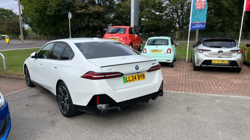 BMW i5 M60 83.9Kwh Saloon Xdrive 601 P Grey #31