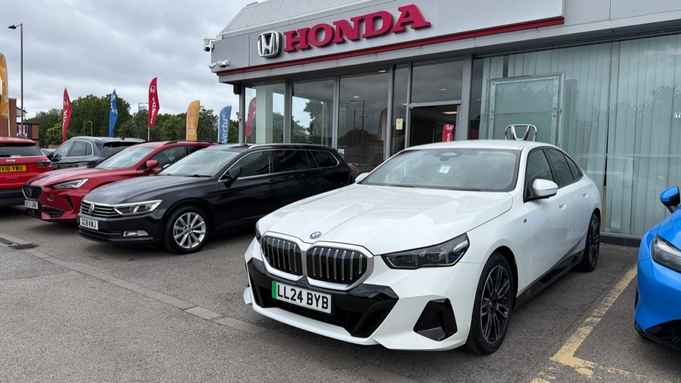 BMW i5 M60 83.9Kwh Saloon Xdrive 601 P Grey #34