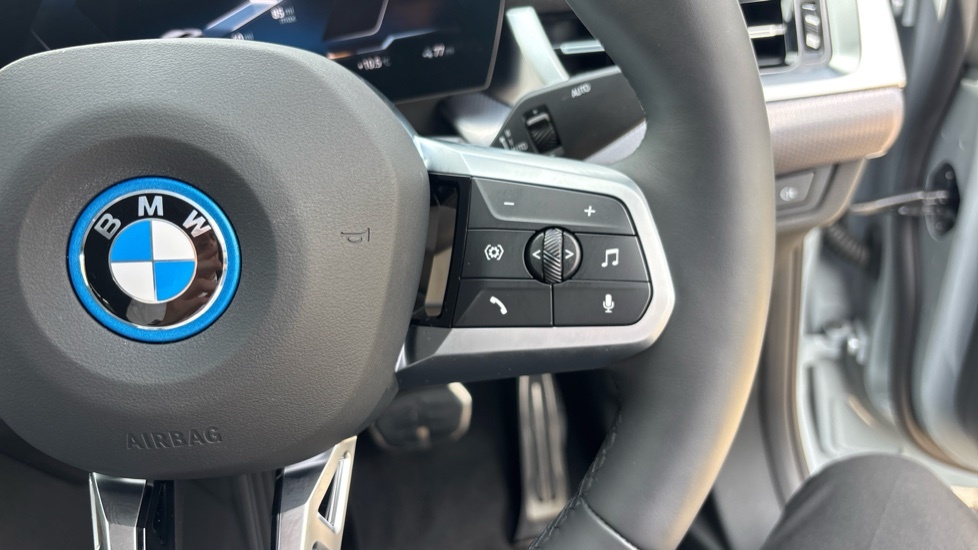 BMW iX2 30 66.5Kwh M Sport Xdrive 11Kw Charger White #18
