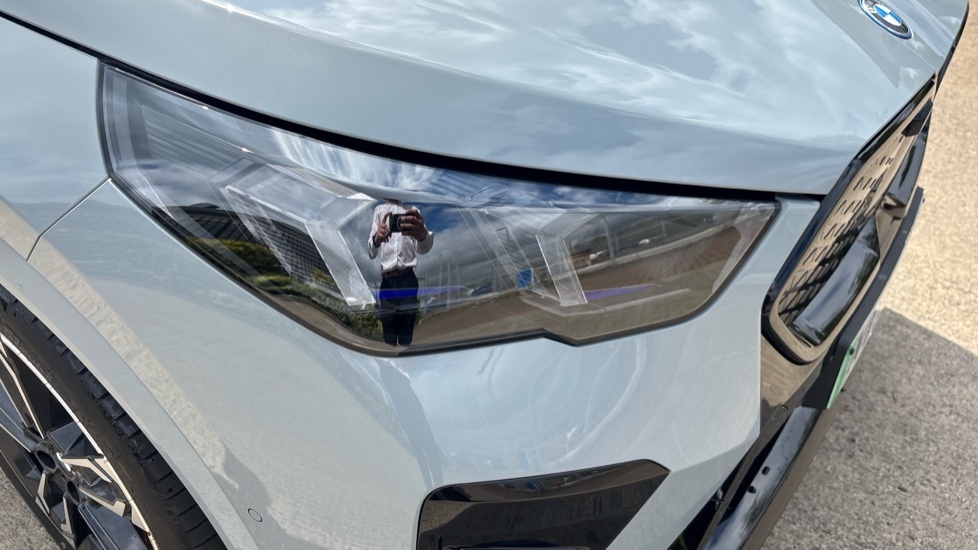 BMW iX2 30 66.5Kwh M Sport Xdrive 11Kw Charger White #23