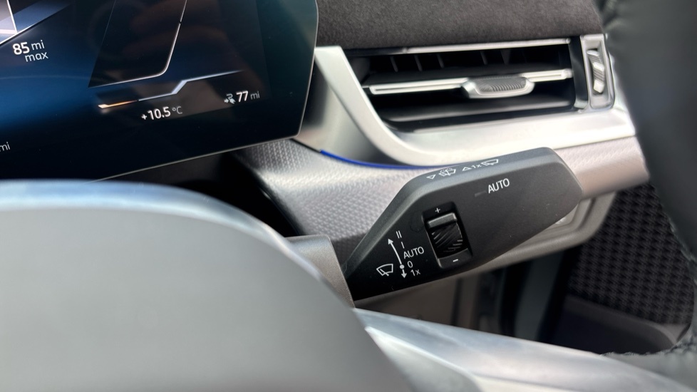 BMW iX2 30 66.5Kwh M Sport Xdrive 11Kw Charger White #39