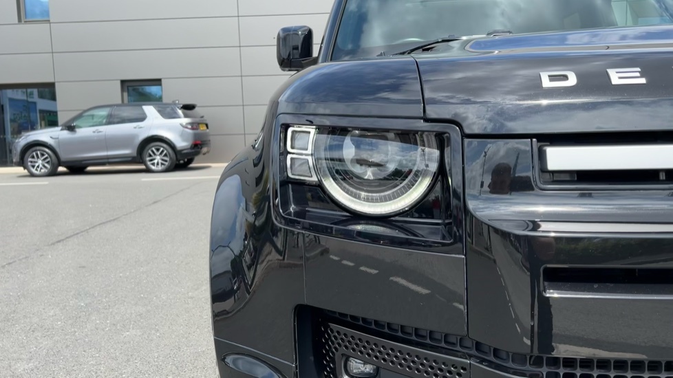 Land Rover Defender 110 3.0 D250 Xs Edition 110 Black #29