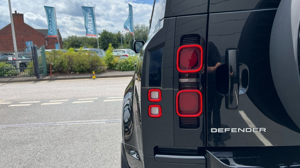 Land Rover Defender 110 3.0 D250 Xs Edition 110 Black #30