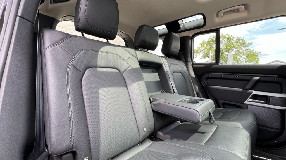 Land Rover Defender 110 3.0 D250 Xs Edition 110 Black #33