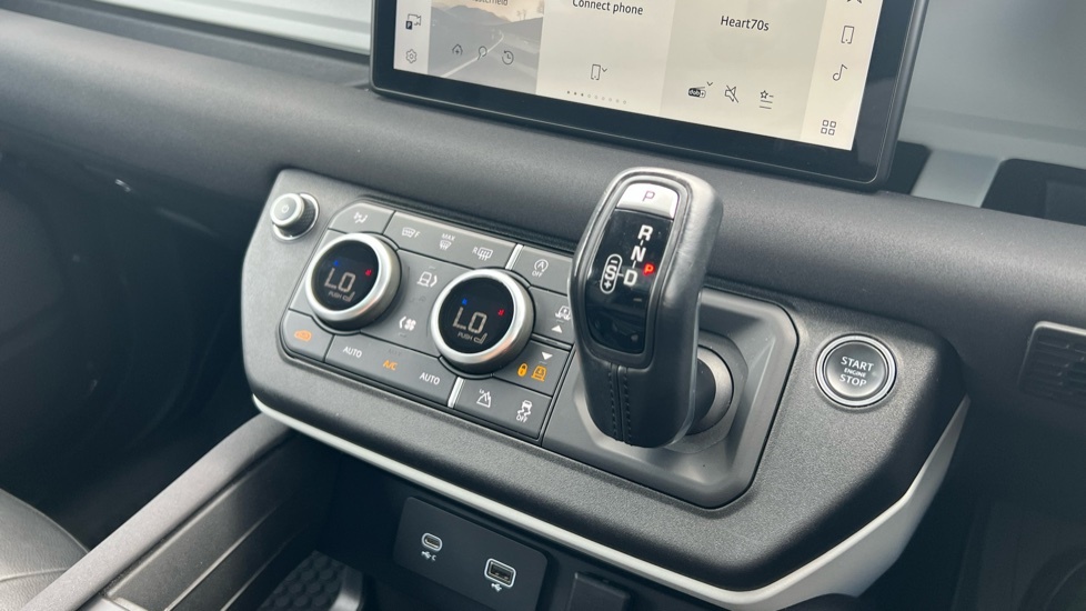 Land Rover Defender 110 3.0 D250 Xs Edition 110 Black #13