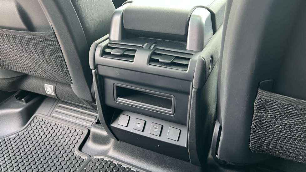 Land Rover Defender 110 3.0 D250 Xs Edition 110 Black #18