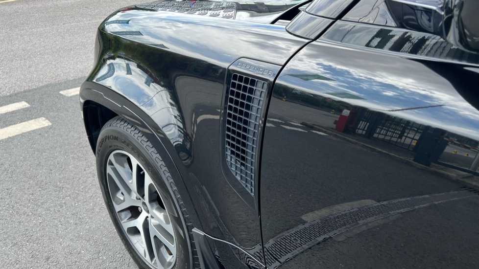 Land Rover Defender 110 3.0 D250 Xs Edition 110 Black #20