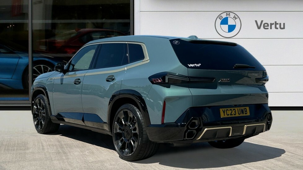 BMW XM Estate Green #2