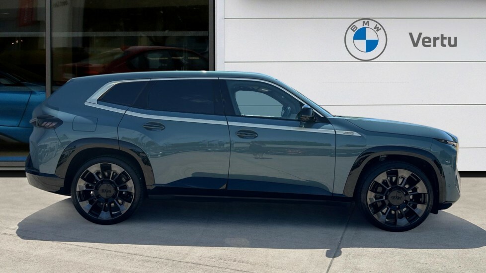 BMW XM Estate Green #3