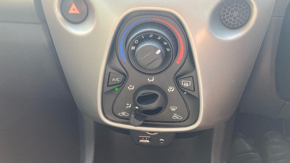 Toyota Aygo X 1.0 Vvt-i X-pure Euro 6 White #28