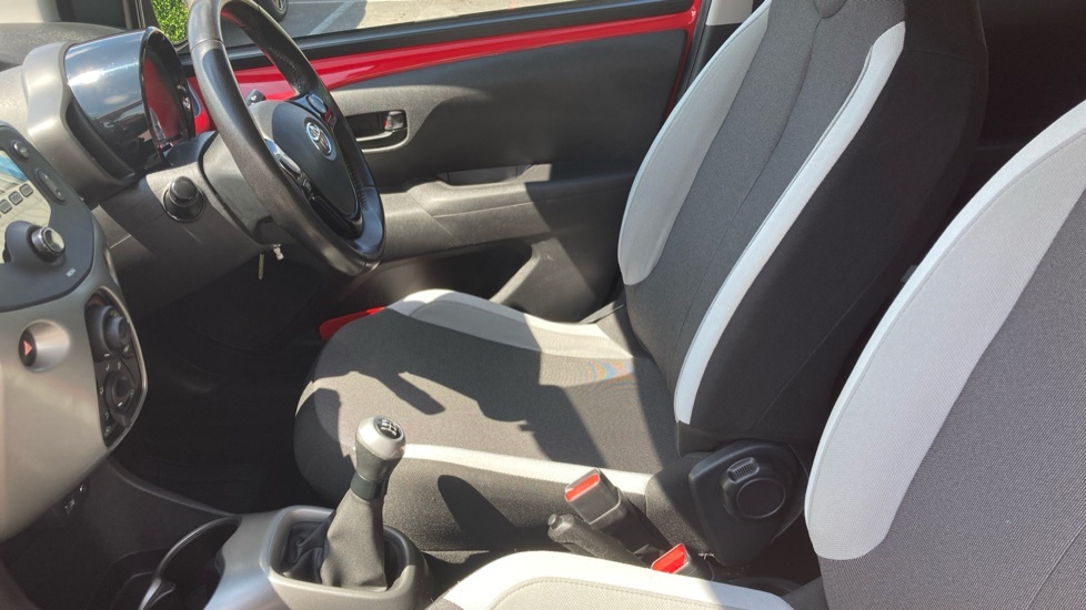 Toyota Aygo X 1.0 Vvt-i X-pure Euro 6 White #24