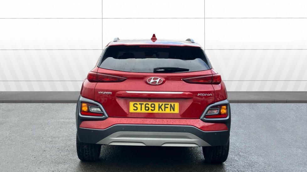 Hyundai Kona Premium Red #6