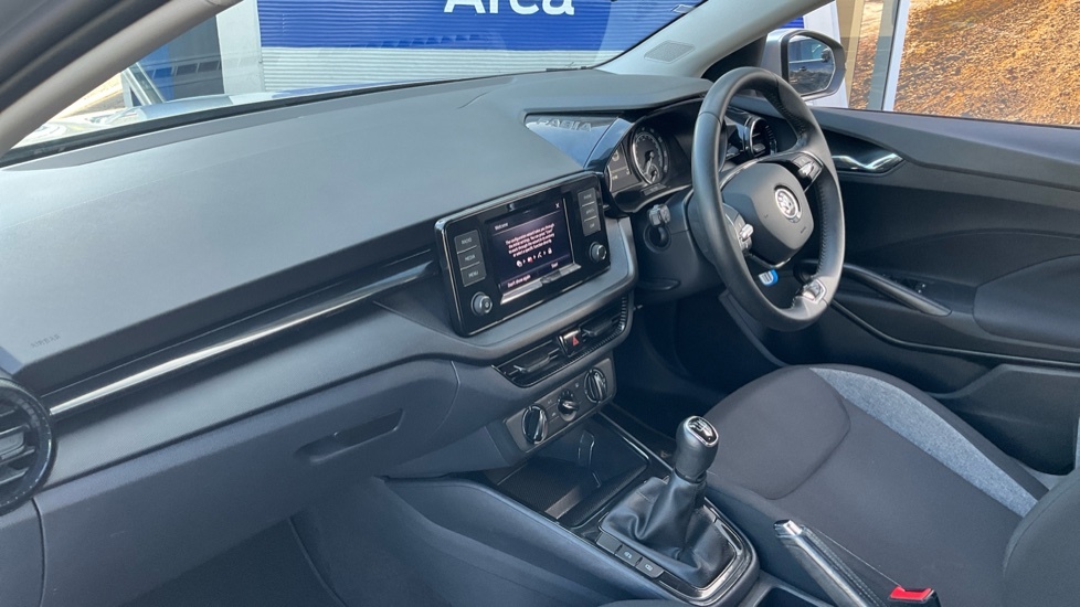 Skoda Fabia Fabia Hatch Se Comfort 1.0 Mpi 80 Ps 5G Man 2023 Blue #9