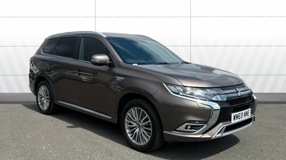 Mitsubishi Outlander Exceed Brown