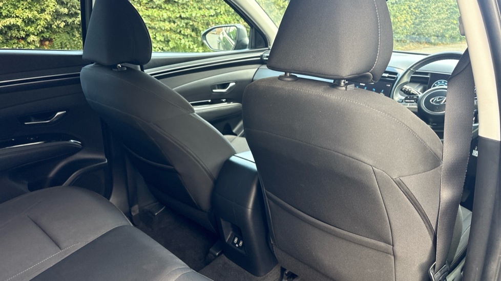 Hyundai Tucson 1.6 Tgdi Premium 2Wd Black #46