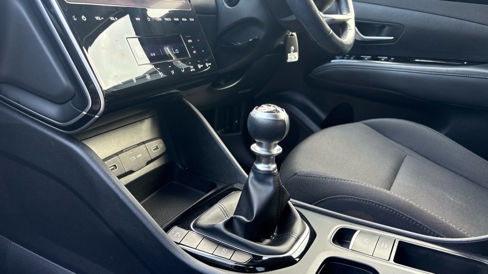 Hyundai Tucson 1.6 Tgdi Premium 2Wd Black #13