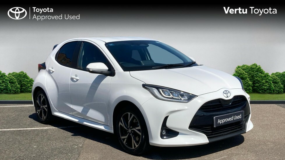 Toyota Yaris Design White