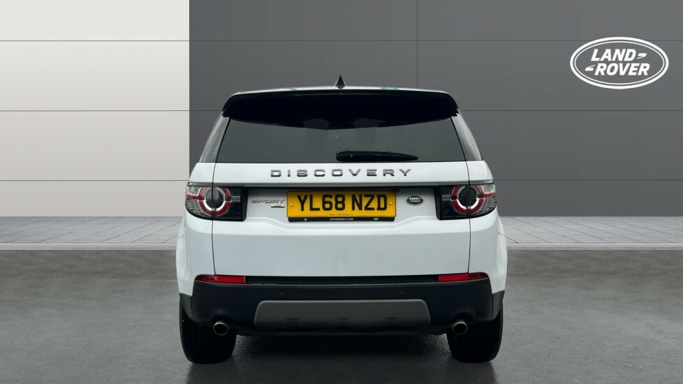 Land Rover Discovery Sport Landmark White #6