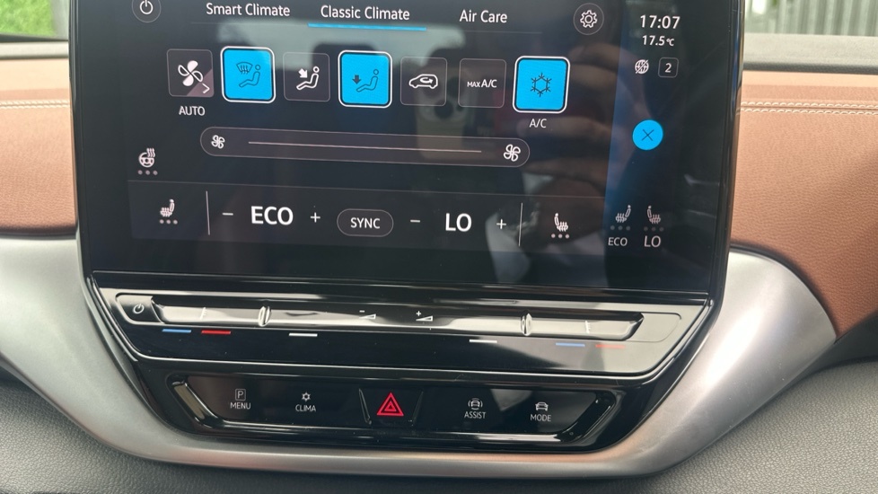 Volkswagen ID.4 Pro Performance 77Kwh Family Suv Black #33