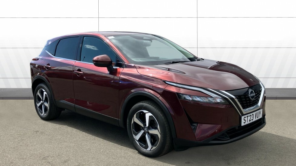 Nissan Qashqai N-connecta ST23VUY Red