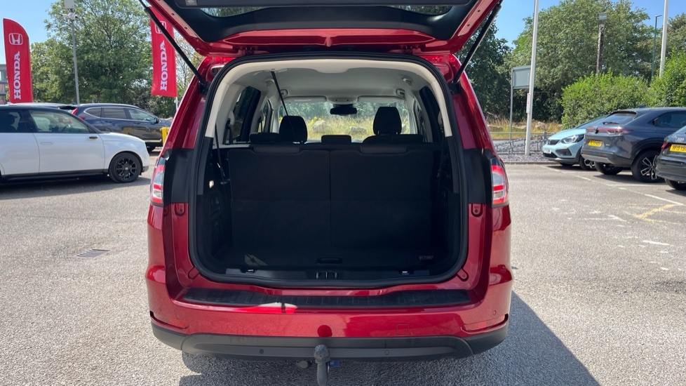 Ford Galaxy Titanium Red #4